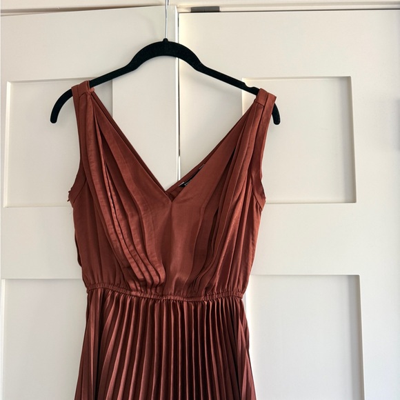 Steve Madden Pleated Midi Dress - Rust - Picture 2 of 4